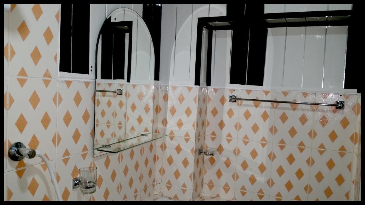 New Happy Inn 努沃勒埃利耶 外观 照片